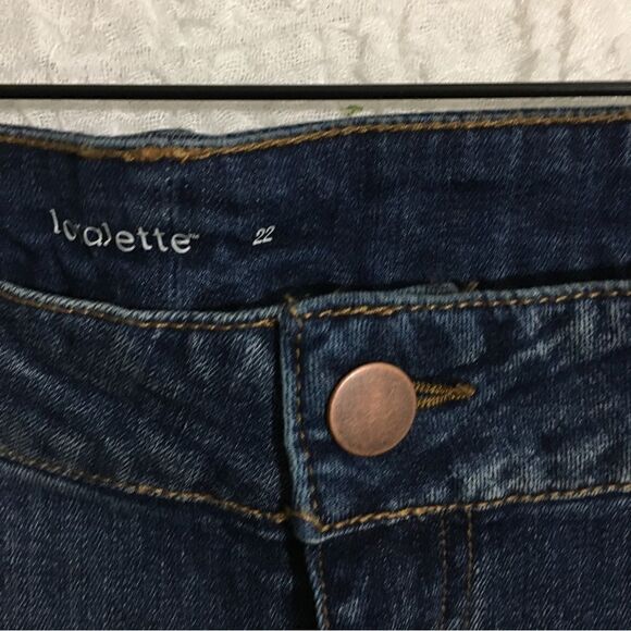 Loralette Distressed Capris/Cropped Jeans 22 - Picture 4 of 12